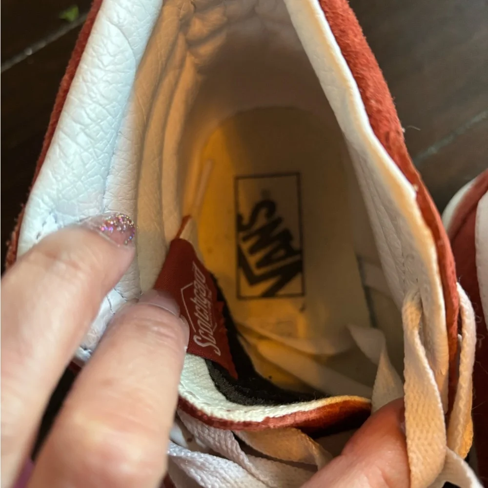 High-Top Sneakers in Rust and White - Picture 7 of 8